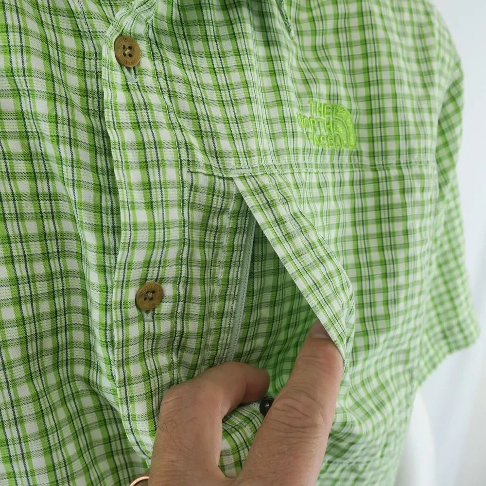 The North Face Short Sleeve Button Up Shirt Mens‎ L Green